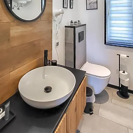 Hébergement de vacances 2 Bedroom Gorgeous In - Ppl971 Wytowno